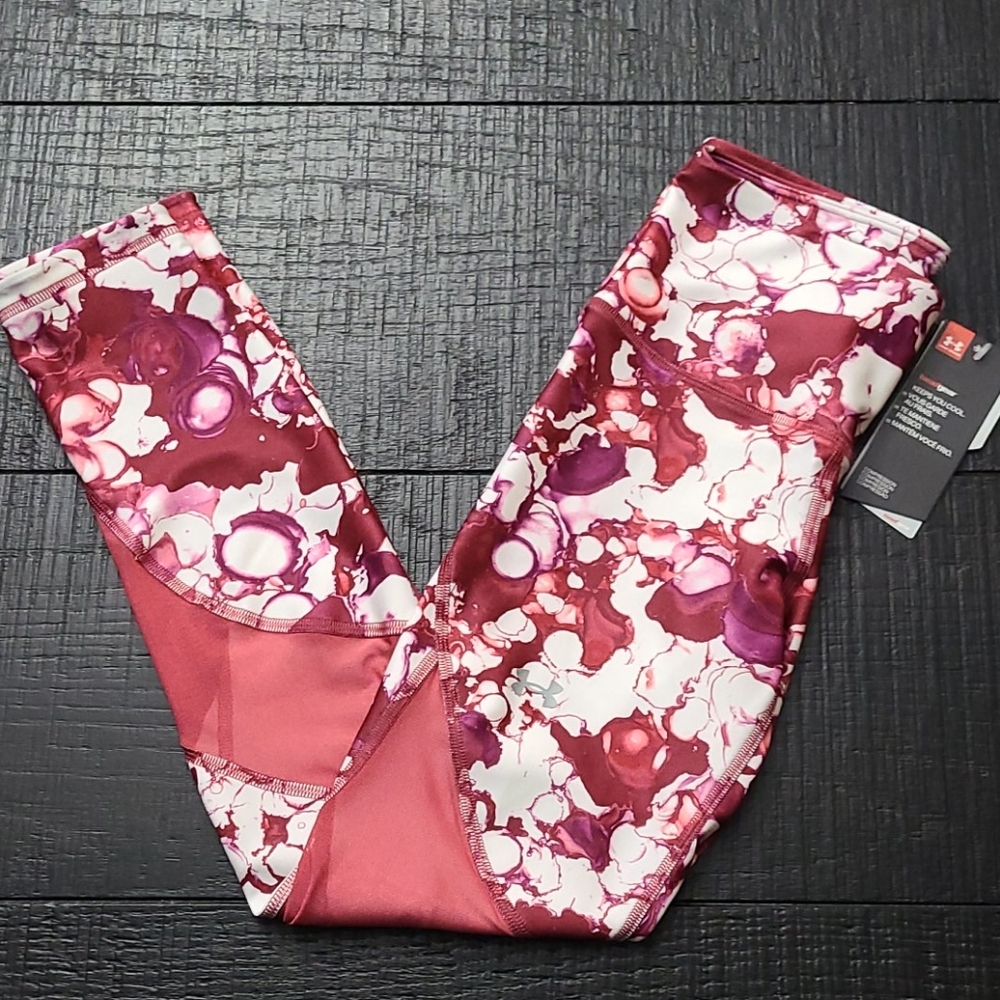 NWT Under Armour women ankle crop leggings